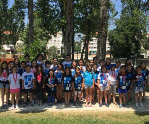 Equipa de Cadetes e dos Tubarões do Clube de Natação de Alcobaça