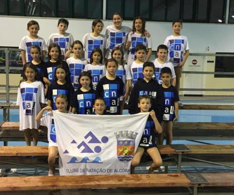 Equipa de competição. Cadetes nas duas filas de cima. Tubarões nas duas filas de baixo.