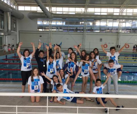Cadetes do CNAL a receber medalha de participação no 3º Torregri