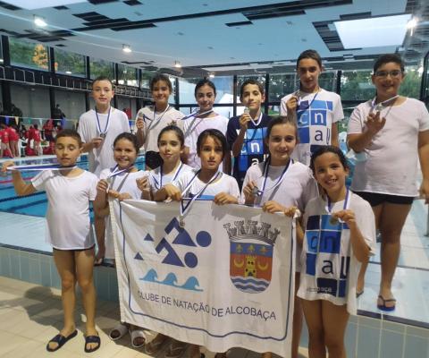 Nadadores do CNAL que participaram 